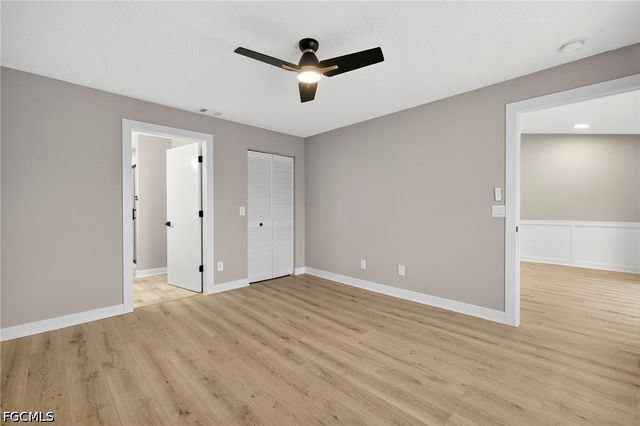 7761 Jewel LN 202, Naples, FL 34109