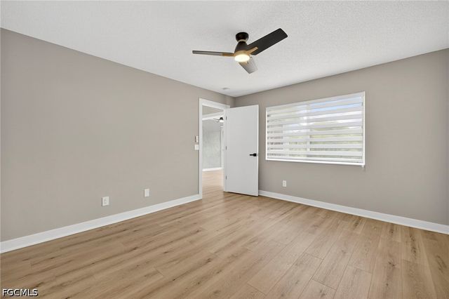 7761 Jewel LN 202, Naples, FL 34109