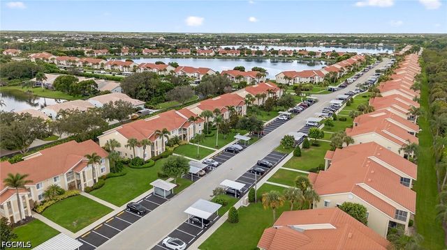 7761 Jewel LN 202, Naples, FL 34109