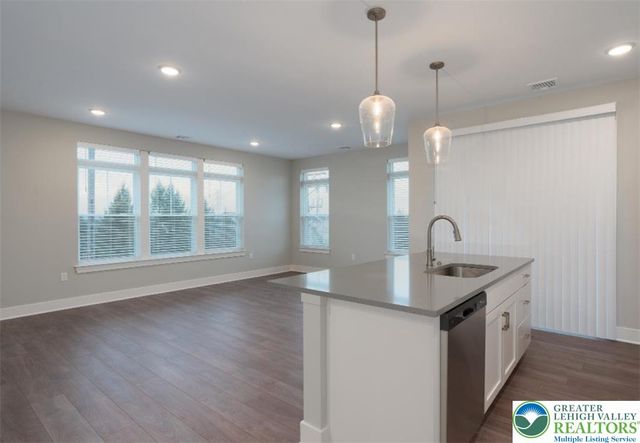 2250 Lafayette Park Drive A3, Forks Twp, PA 18040