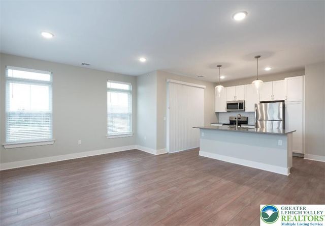 2250 Lafayette Park Drive A3, Forks Twp, PA 18040