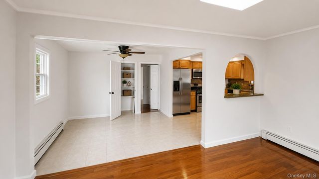 51 E Hollywood Avenue, Lindenhurst, NY 11757