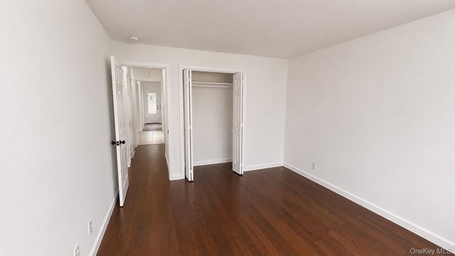 51 E Hollywood Avenue, Lindenhurst, NY 11757