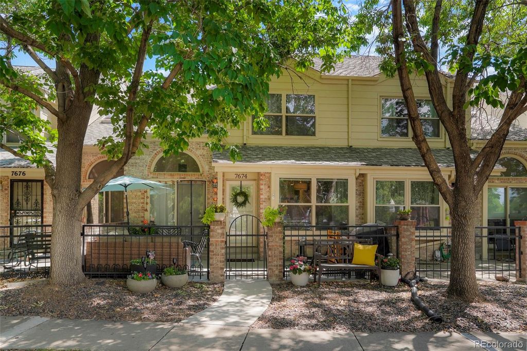 7674 S Cove Circle, Littleton, CO 80122