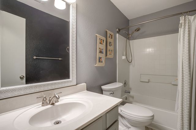 12229 Shadow Wood Trail, Fort Worth, TX 76028