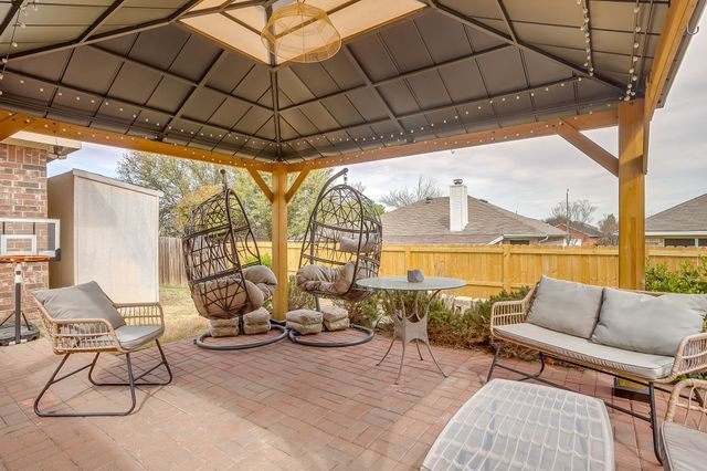 12229 Shadow Wood Trail, Fort Worth, TX 76028