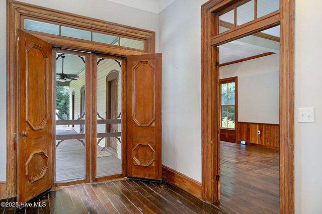 393 Moltonville Road, Clinton, NC 28328