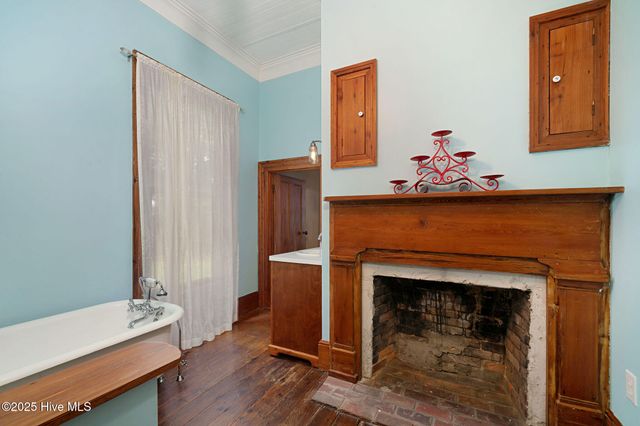 393 Moltonville Road, Clinton, NC 28328