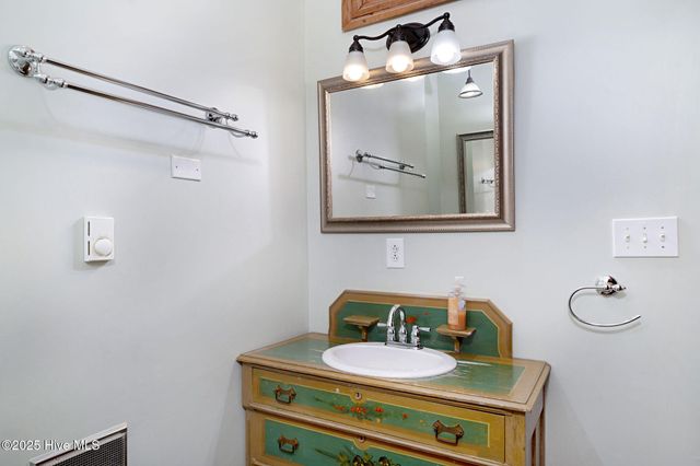 393 Moltonville Road, Clinton, NC 28328