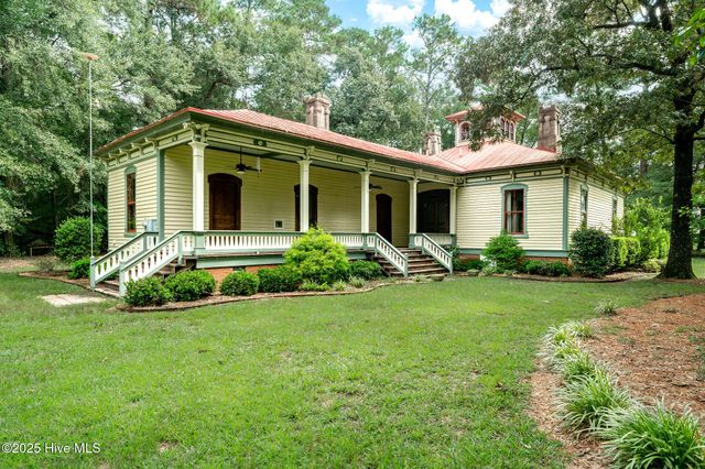 393 Moltonville Road, Clinton, NC 28328