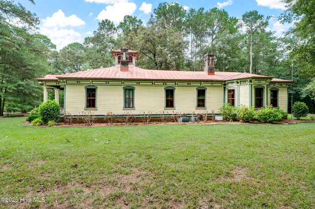 393 Moltonville Road, Clinton, NC 28328