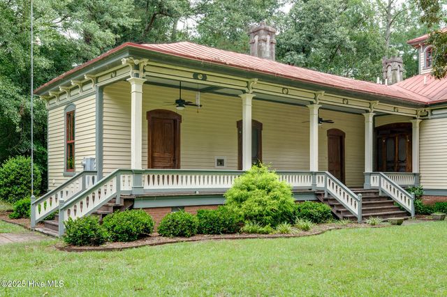 393 Moltonville Road, Clinton, NC 28328