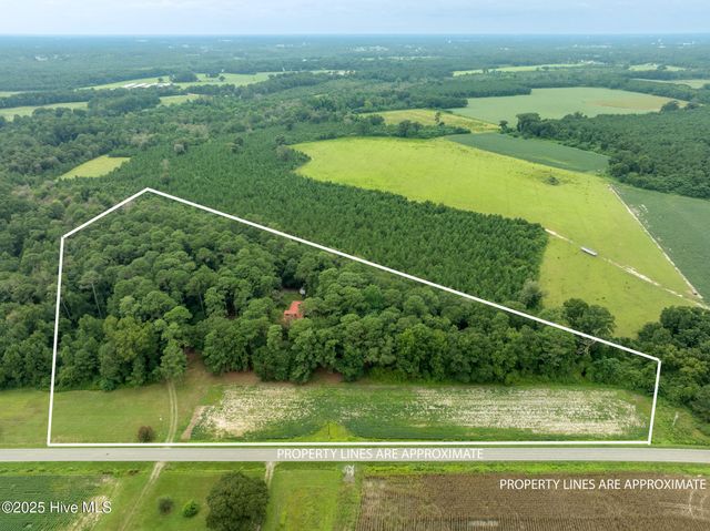 393 Moltonville Road, Clinton, NC 28328