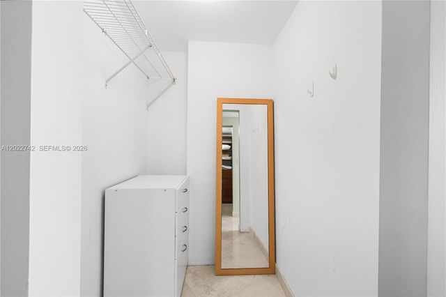 400 Alton Rd 907, Miami Beach, FL 33139