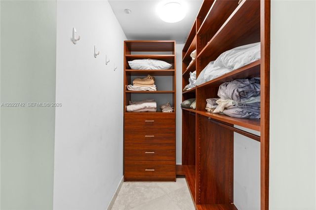 400 Alton Rd 907, Miami Beach, FL 33139