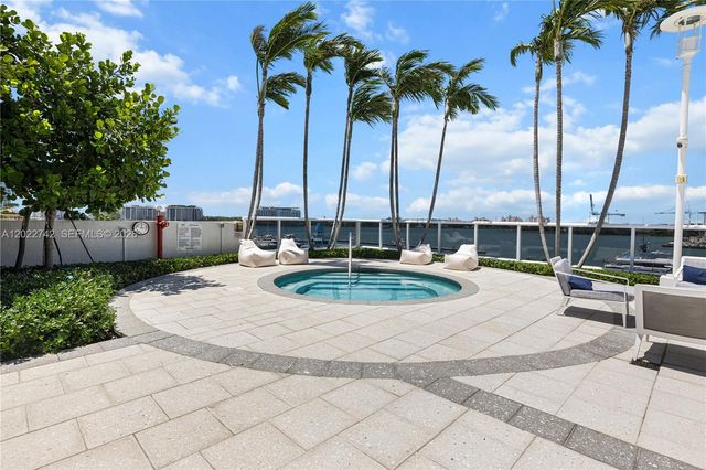 400 Alton Rd 907, Miami Beach, FL 33139