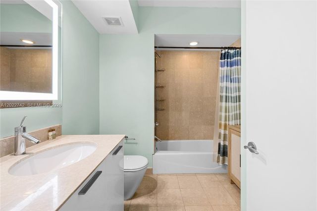 400 Alton Rd 907, Miami Beach, FL 33139