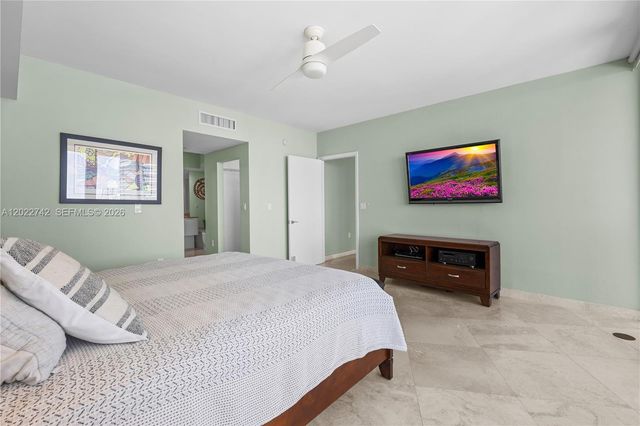 400 Alton Rd 907, Miami Beach, FL 33139