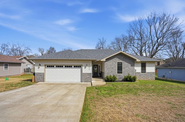 5604 S Honeysuckle Lane, Battlefield, MO 65619