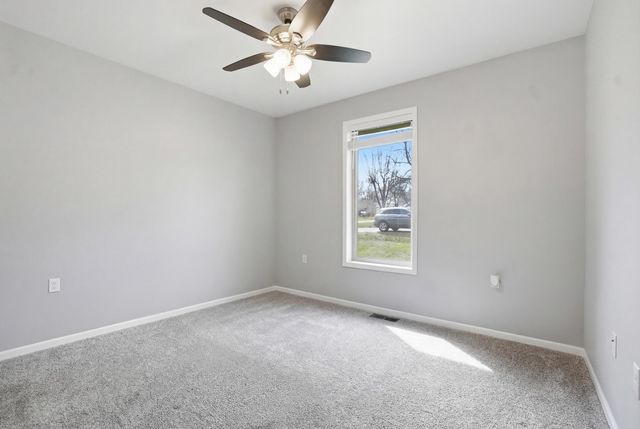 5604 S Honeysuckle Lane, Battlefield, MO 65619
