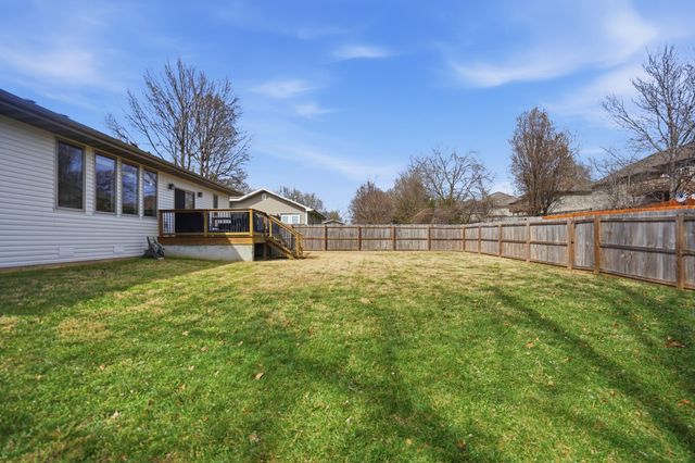 5604 S Honeysuckle Lane, Battlefield, MO 65619
