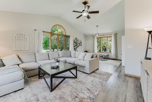 51 OVERLAND TRAIL, Oshkosh, WI 54904