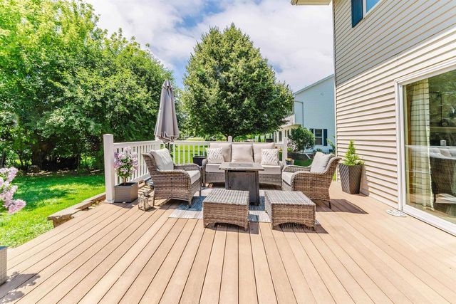 51 OVERLAND TRAIL, Oshkosh, WI 54904