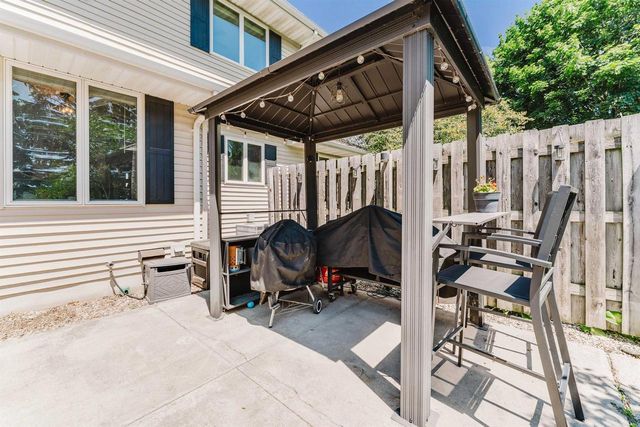 51 OVERLAND TRAIL, Oshkosh, WI 54904