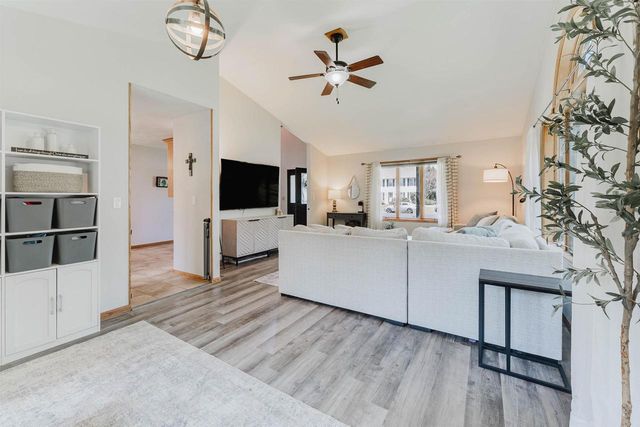 51 OVERLAND TRAIL, Oshkosh, WI 54904