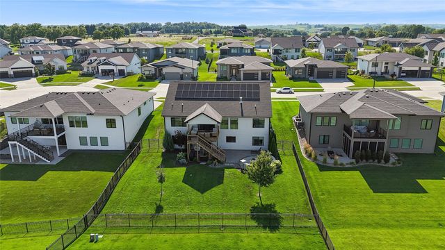 2905 NE Cherry Court, Grimes, IA 50111