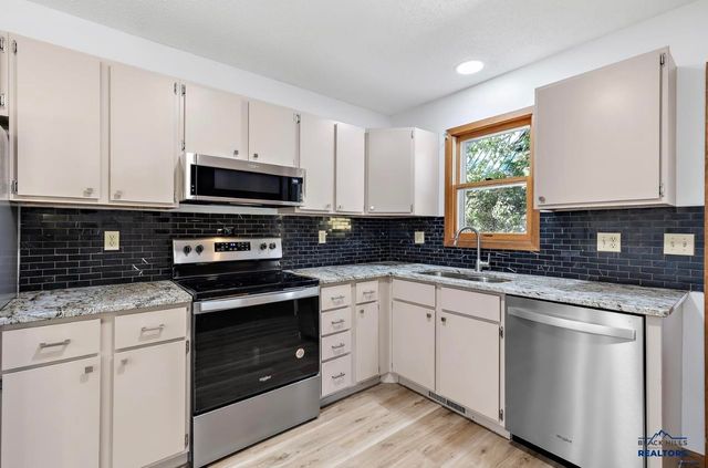 209 SAINT PAUL ST, Rapid City, SD 57701