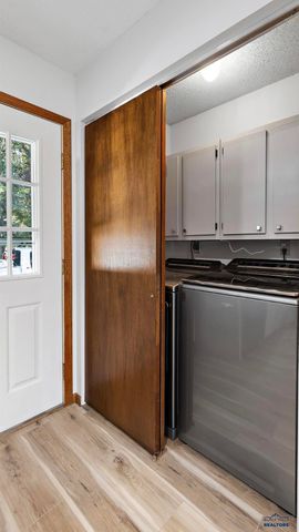 209 SAINT PAUL ST, Rapid City, SD 57701