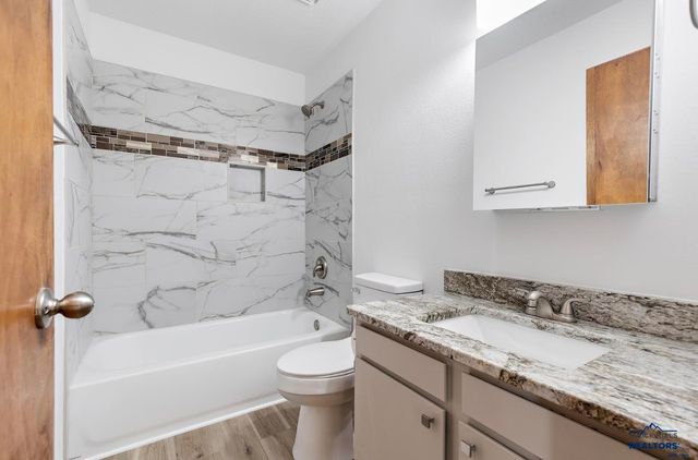 209 SAINT PAUL ST, Rapid City, SD 57701