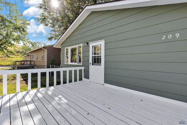 209 SAINT PAUL ST, Rapid City, SD 57701