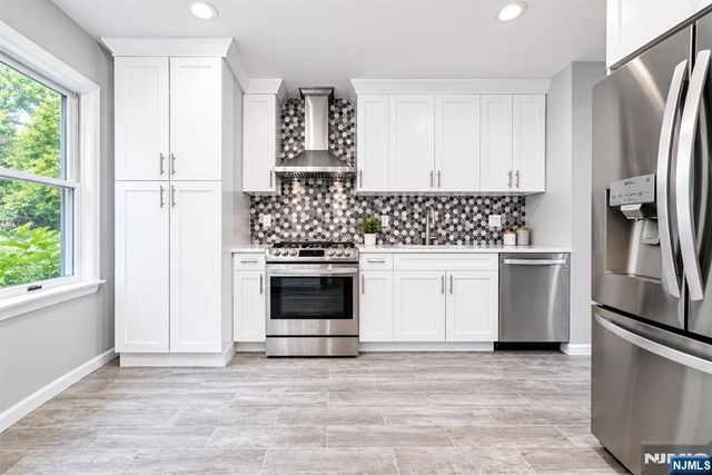 479 Undercliff Avenue, Edgewater, NJ 07020