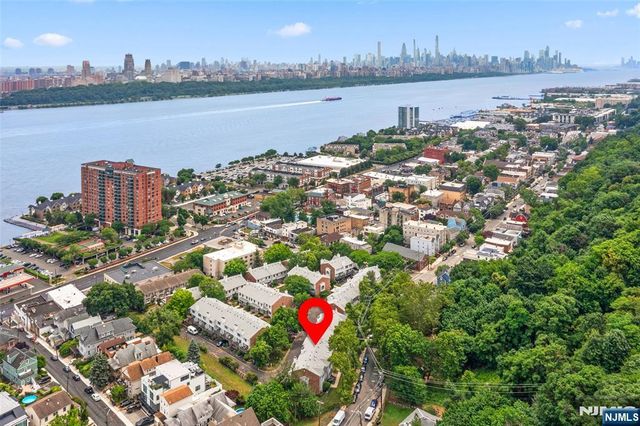 479 Undercliff Avenue, Edgewater, NJ 07020