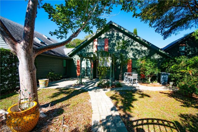 1313 Solana RD W A3, Naples, FL 34103