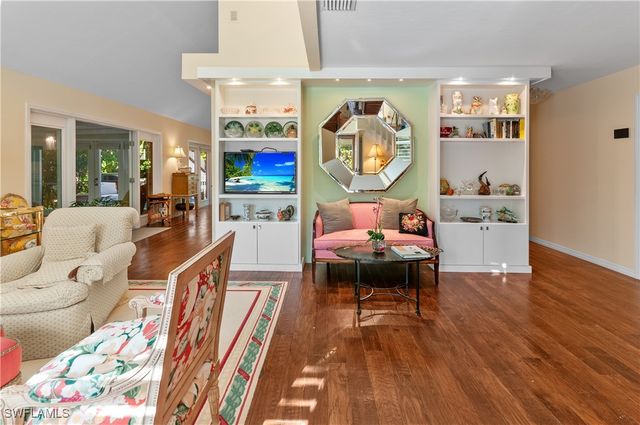 1313 Solana RD W A3, Naples, FL 34103