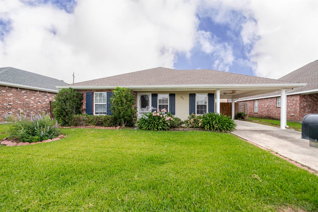 385 Garden View Dr, Houma, LA 70364