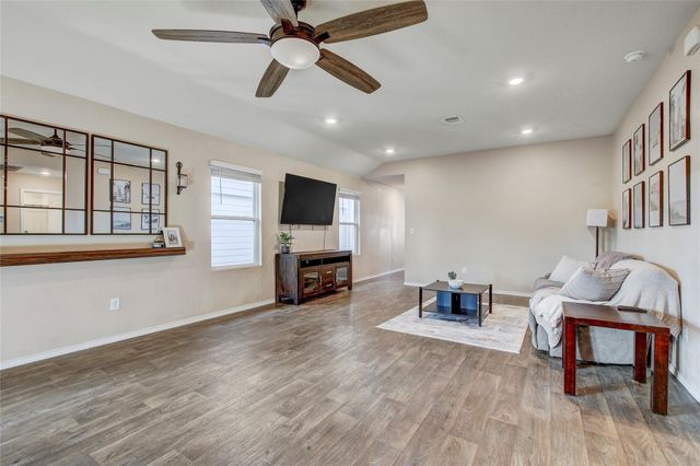 12224 Token TRL, Elgin, TX 78621