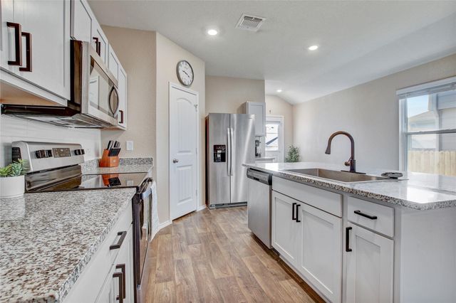 12224 Token TRL, Elgin, TX 78621