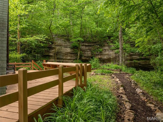 21127 Sonnen Weg, Marthasville, MO 63383