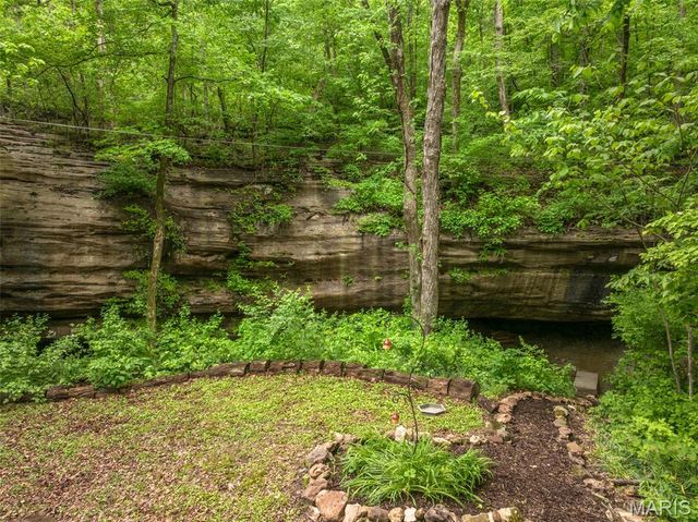 21127 Sonnen Weg, Marthasville, MO 63383