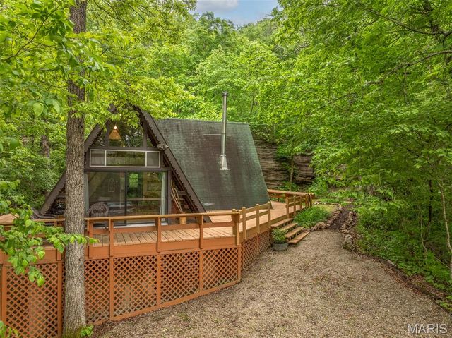 21127 Sonnen Weg, Marthasville, MO 63383