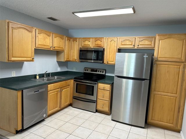 601 E 2ND AVENUE, New Smyrna Beach, FL 32169