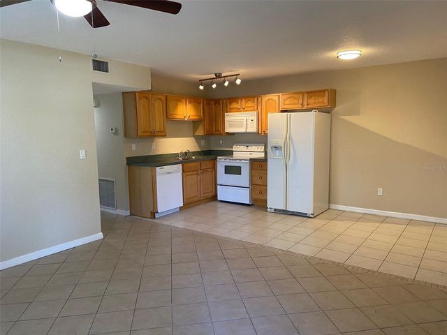 601 E 2ND AVENUE, New Smyrna Beach, FL 32169