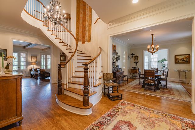 6108 Robin Hill Rd, Nashville, TN 37205