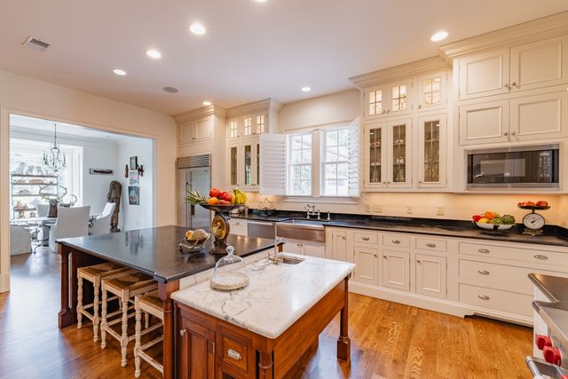 6108 Robin Hill Rd, Nashville, TN 37205