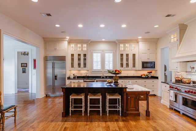 6108 Robin Hill Rd, Nashville, TN 37205