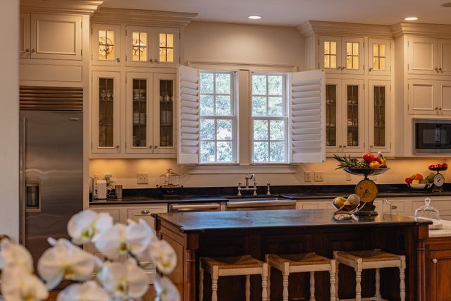 6108 Robin Hill Rd, Nashville, TN 37205